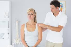 Chiropractor health check on the spine